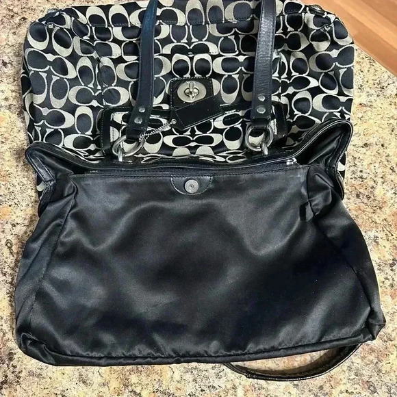 Coach Penelope Sig C Shoulder Bag Black Canvas Leather Jacquard Authenticated - Picture 7 of 16